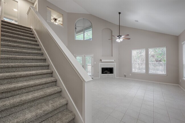 Building Photo - 10 Hancock St