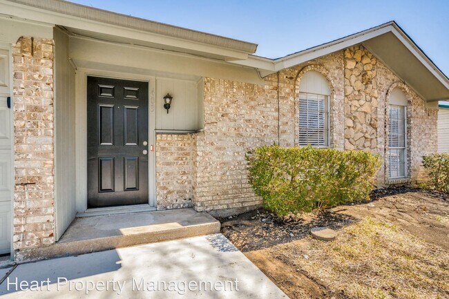 Building Photo - 3 br, 2 bath House - 403 Live Oak Dr