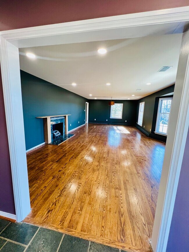 Foto del edificio - 3162 Stoneridge Rd SW