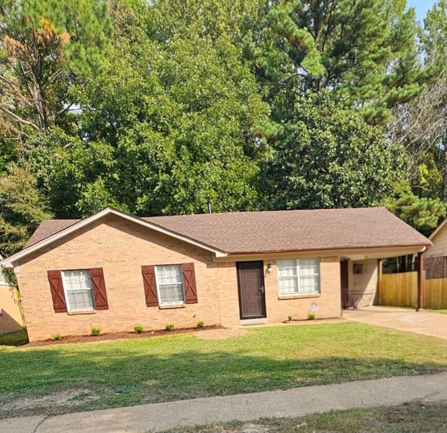 4 Success is now offering this spacious 3 ... - 4 Success is now offering this spacious 3 ...