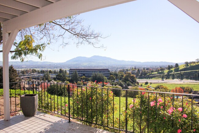 Foto del edificio - 4874 Starflower Dr