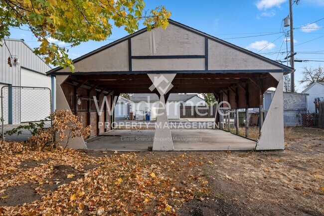 Foto del edificio - ***COMING SOON***Darling 2 bedroom, 1 bath Home In Spokane