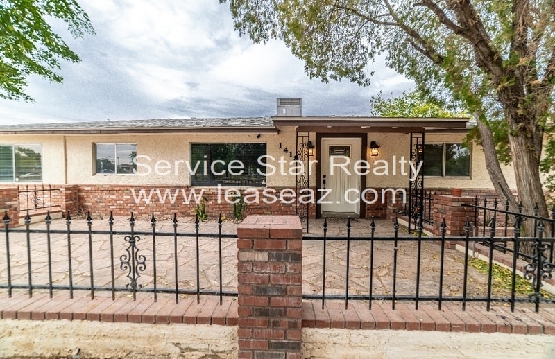 Primary Photo - 1418 E Williams St