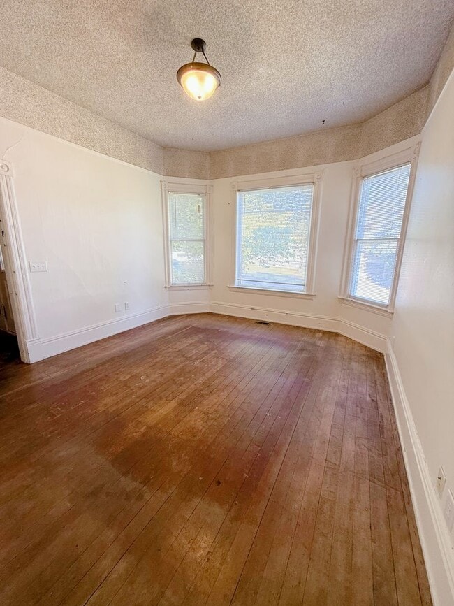 Building Photo - 1406 Franklin St