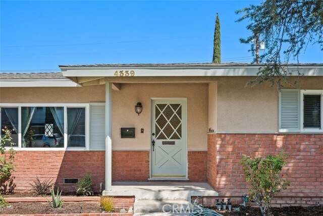 Foto del edificio - 4339 W Chapman Ave