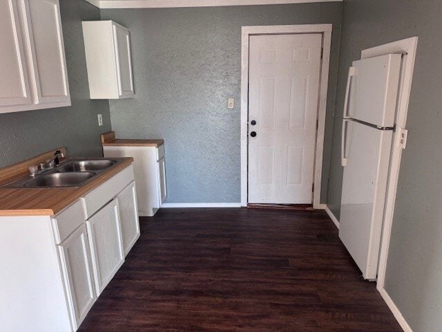 Building Photo - 368 Dewey St