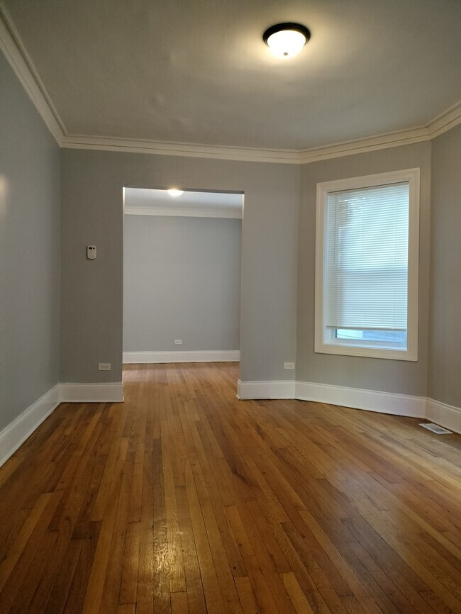 Foto del edificio - 7408 S Eberhart Ave