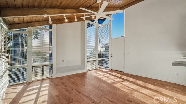 Foto del edificio - 2101 Glenneyre St