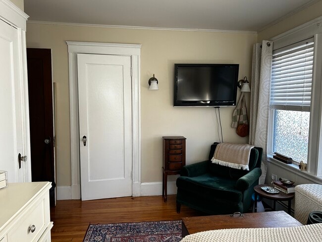 Building Photo - 15 Stetson St