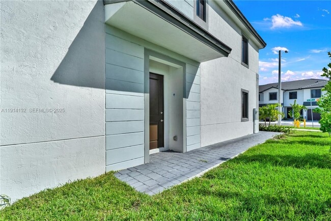 Building Photo - 34520 SW 191st Ct