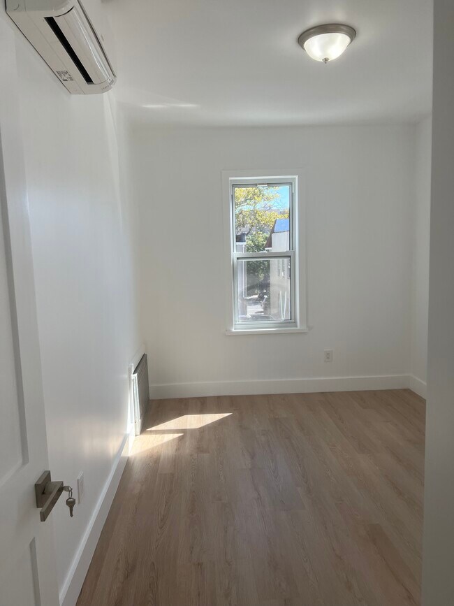 Building Photo - 4733 38th St