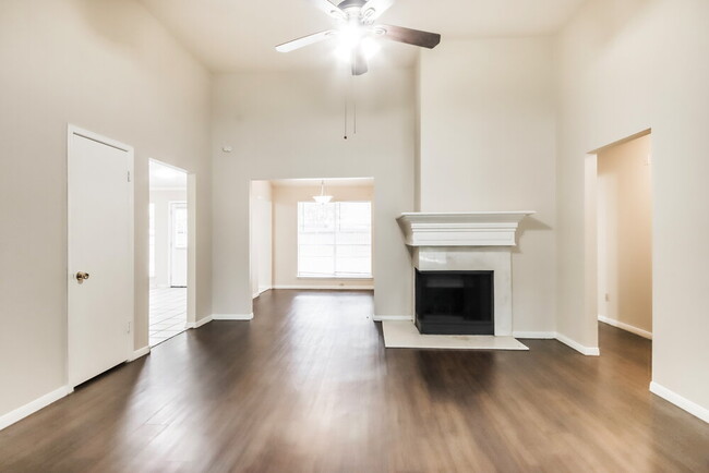 Building Photo - 4110 Bassingham Dr
