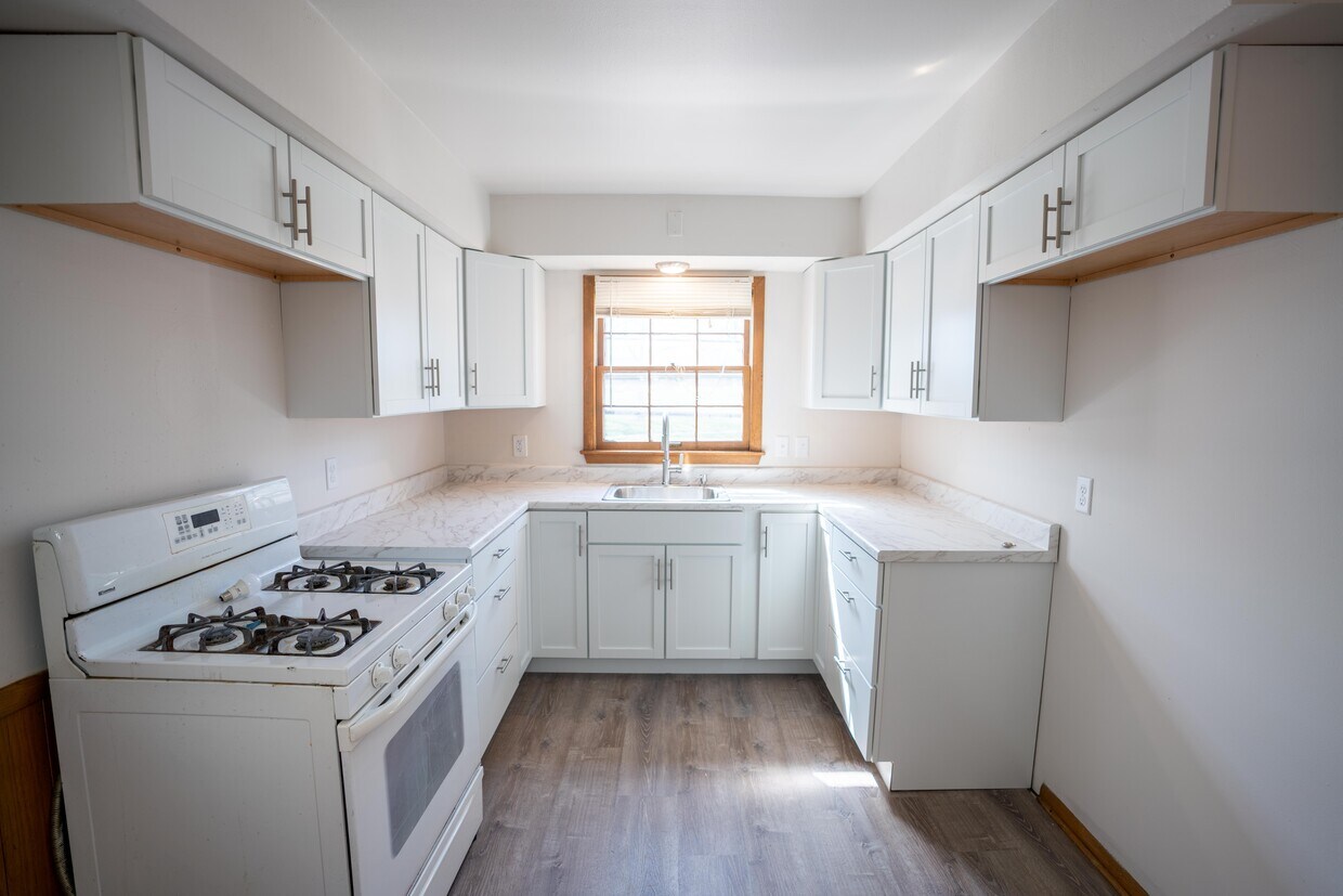 Foto principal - 5650 N 97th St