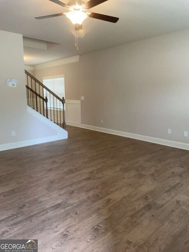 Foto del edificio - 401 Crescent Ct