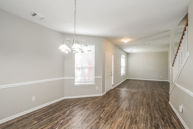 Foto del edificio - 16318 Autumn Leigh Dr