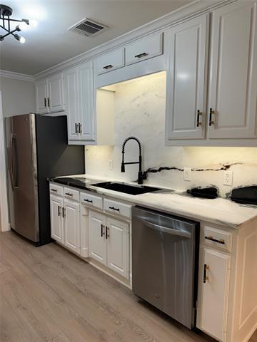 Foto del edificio - 1052 Summerplace Ln