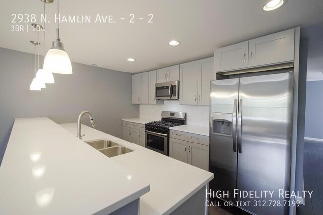 Building Photo - 2938 N Hamlin Ave
