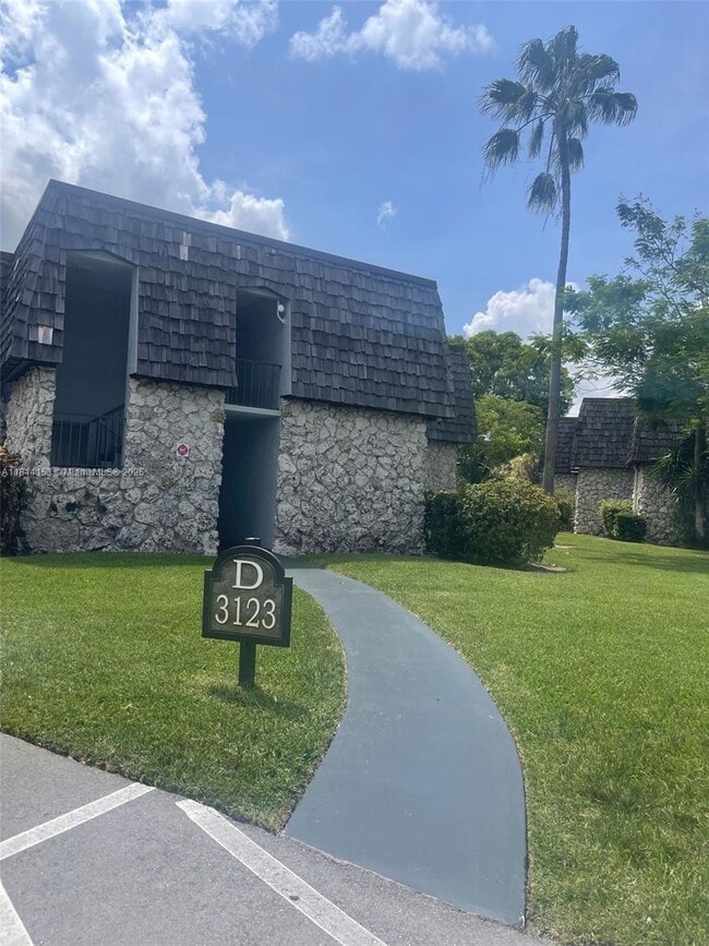 Building Photo - 3123 Oakland Shores Dr