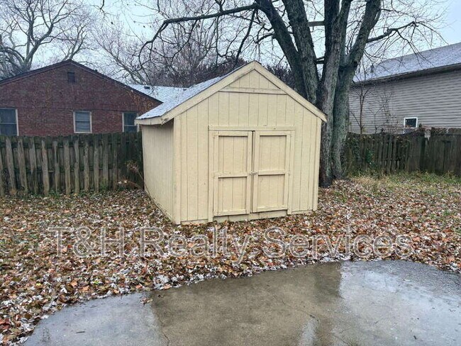 Foto del edificio - 1520 E Stop 10 Rd