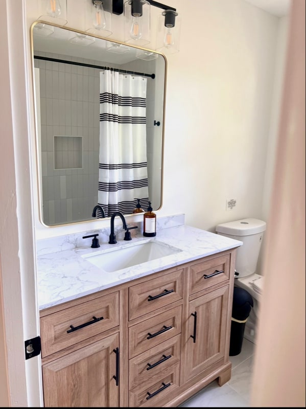 Foto del edificio - 1821 Hermosa St