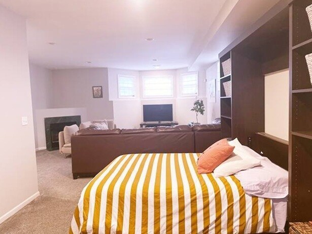 Sótano ENORME - 3759 N Clifton Ave