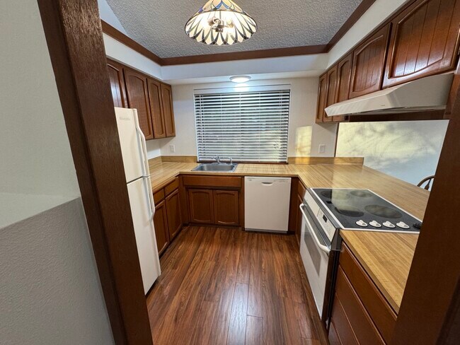 Foto del edificio - 7748 Zangle Rd NE