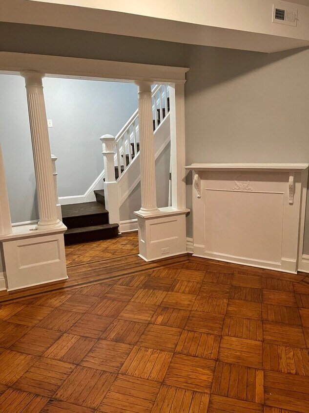 Primary Photo - SPACIOUS NEWLY RENOVATED SINGLE FAMILY REN...