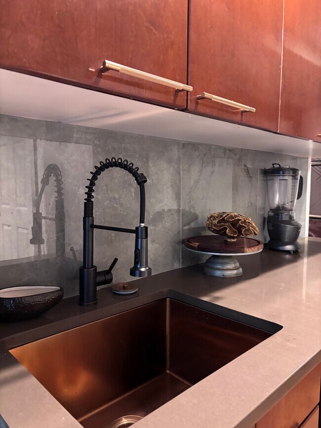 Luxury Kitchen - 9021 Par Dr