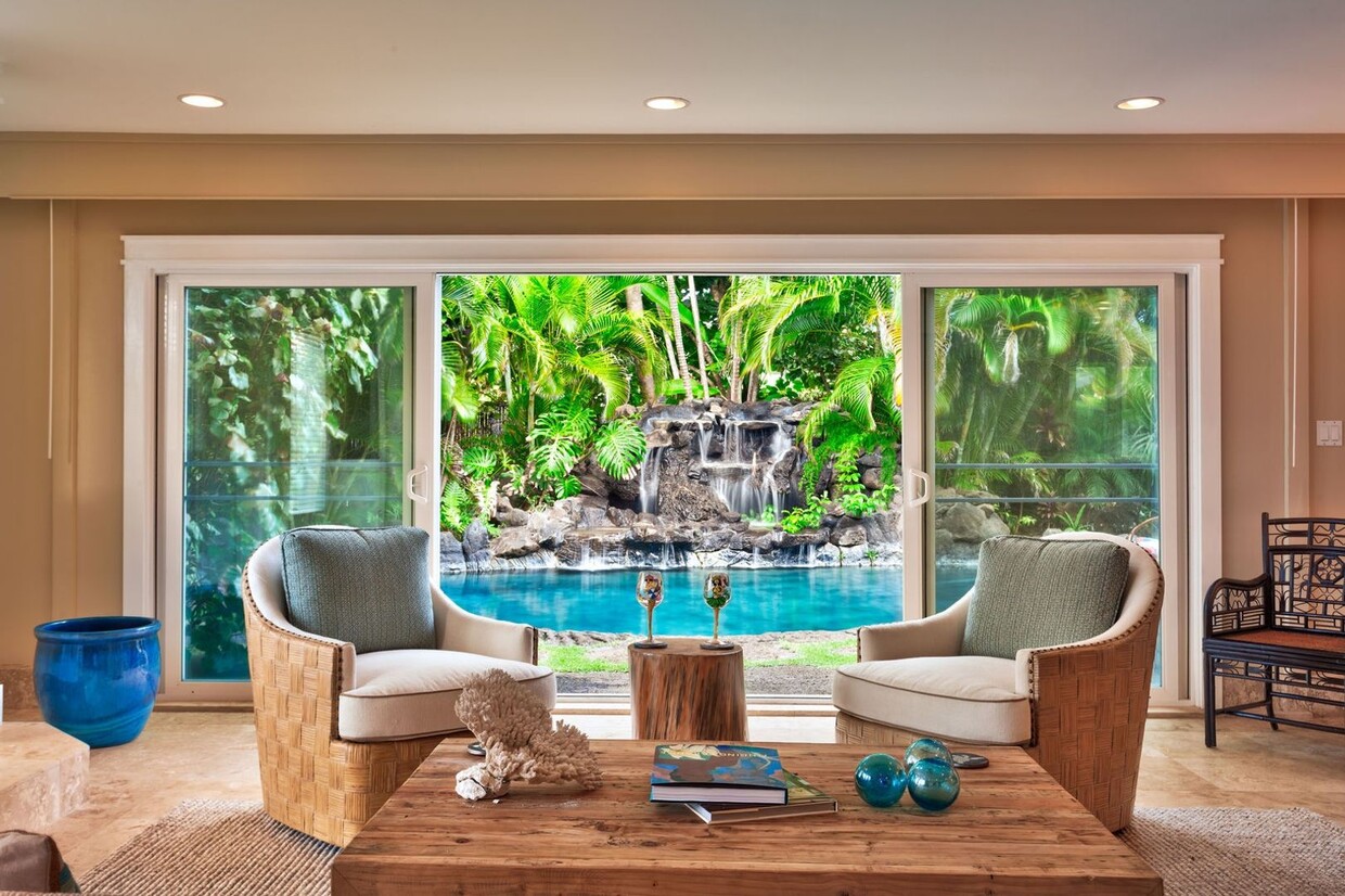 Primary Photo - Beautiful Kailua Beachside Luxury Home w/P...