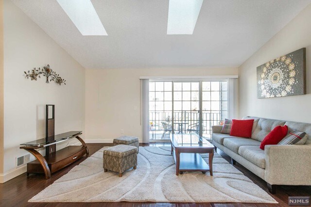 Foto del edificio - 1137 Sycamore Ln