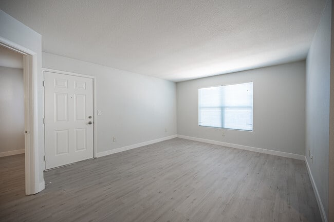 Building Photo - 5055 W Hacienda Ave