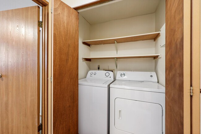 Foto del edificio - River Glen Apartments