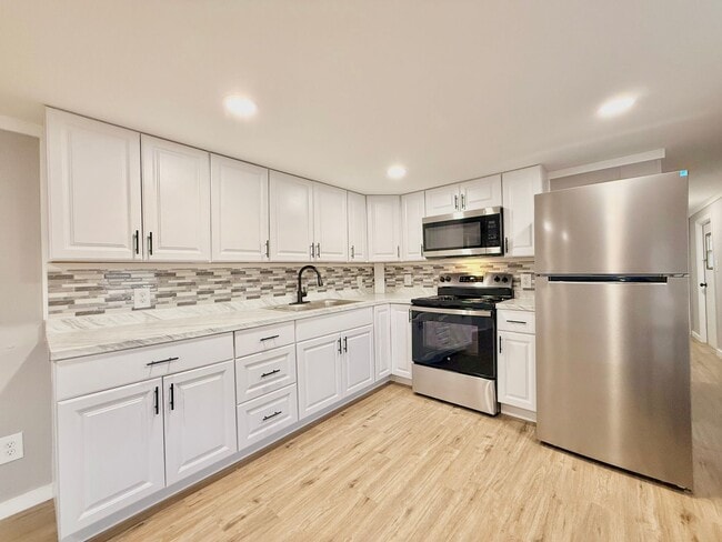 Building Photo - Welcome Home!