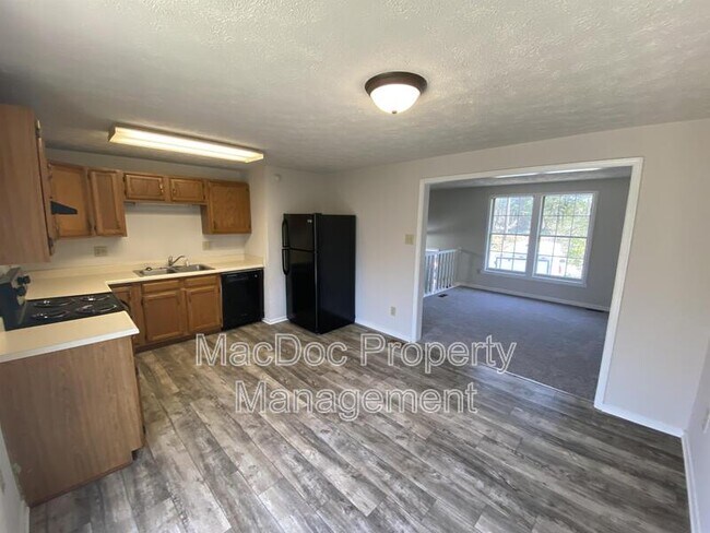 Building Photo - 135 Yorktown Dr