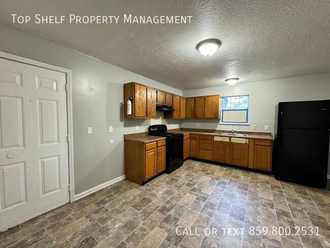 Building Photo - Fully Renovated 3 Bedroom Home! Section 8 OK!