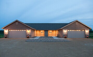 Building Photo - 505 Lulu Ln