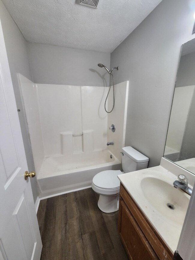 Foto del edificio - 113 Karen Ct