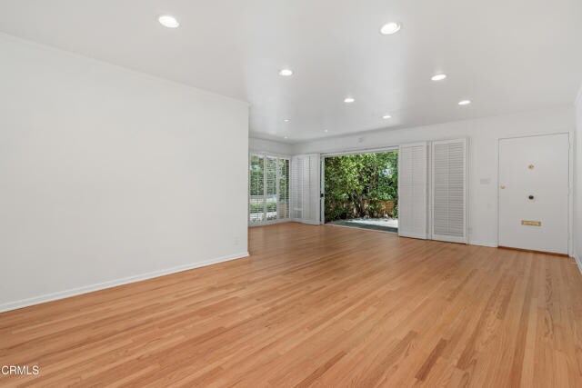 Building Photo - 1000 San Pasqual St