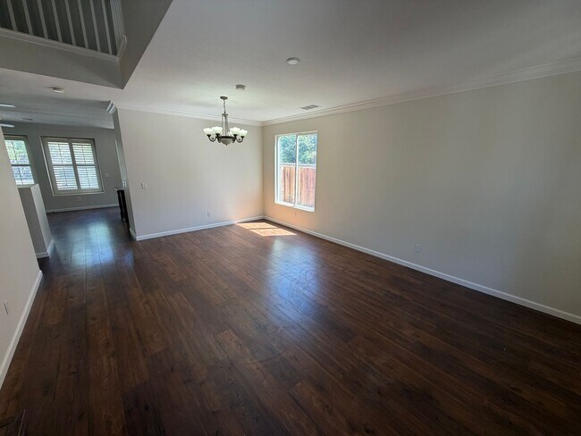 Foto del edificio - 5BD/2.5BA House for Rent Near Dublin's Hacienda Crossings!