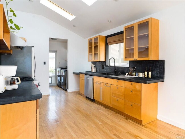 Building Photo - 6039 W 76th St