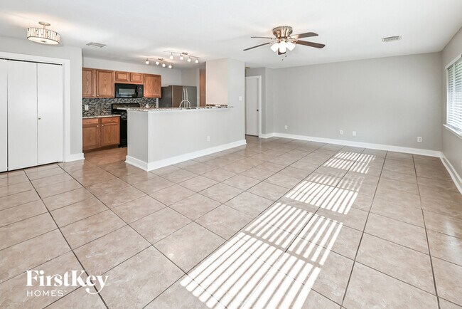 Foto del edificio - 22206 Laurel Pine Cir