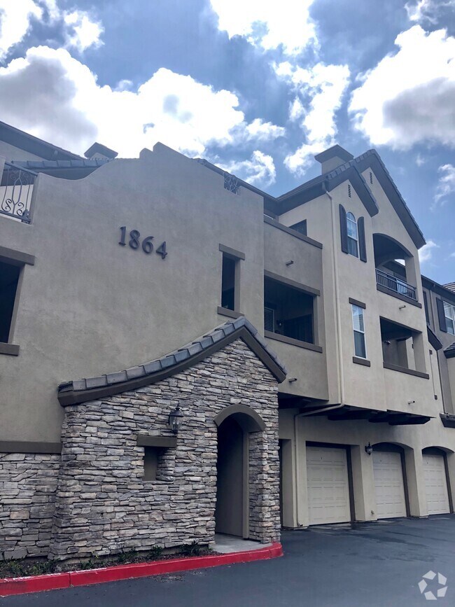 Building Photo - 1864 Opaline Pl #423