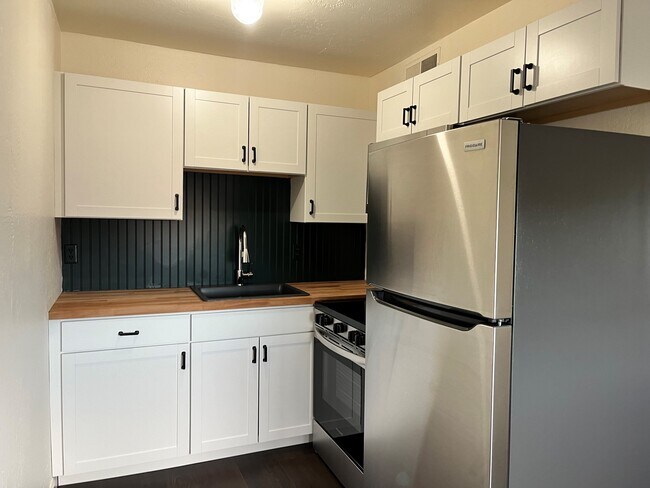 Foto del edificio - 6623 S 32nd St