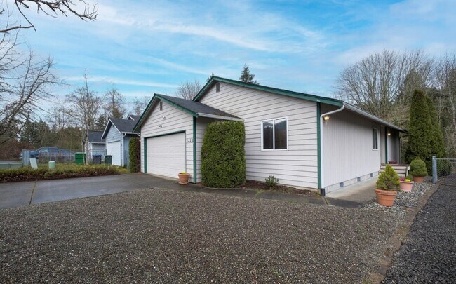 Foto del edificio - 1225 Sherman Ave