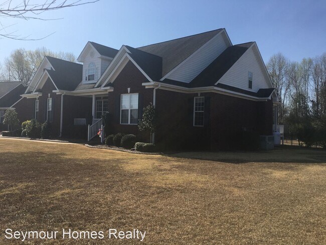 Building Photo - 3 br, 2 bath House - 102 Crooked Creek Court