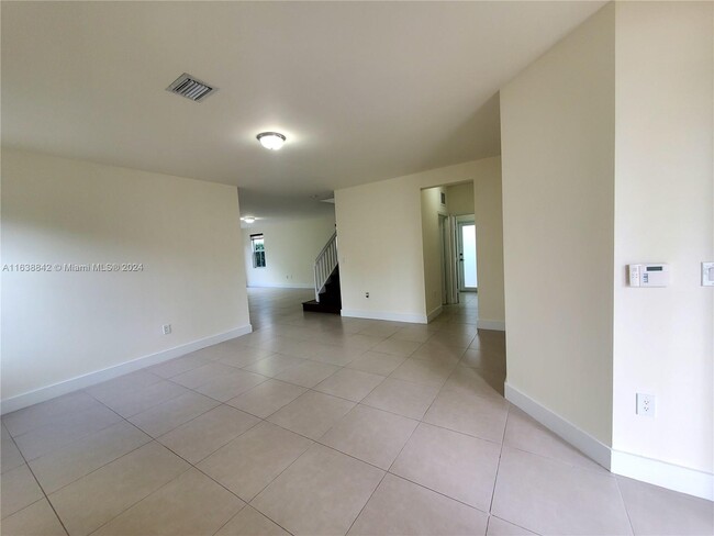 Foto del edificio - 6940 NW 104th Ct