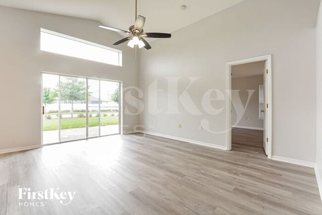 Foto del edificio - 2181 Rose Blvd