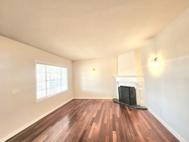 Foto del edificio - two bedroom duplex