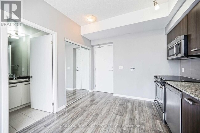 Photo du bâtiment - 832 Bay St.