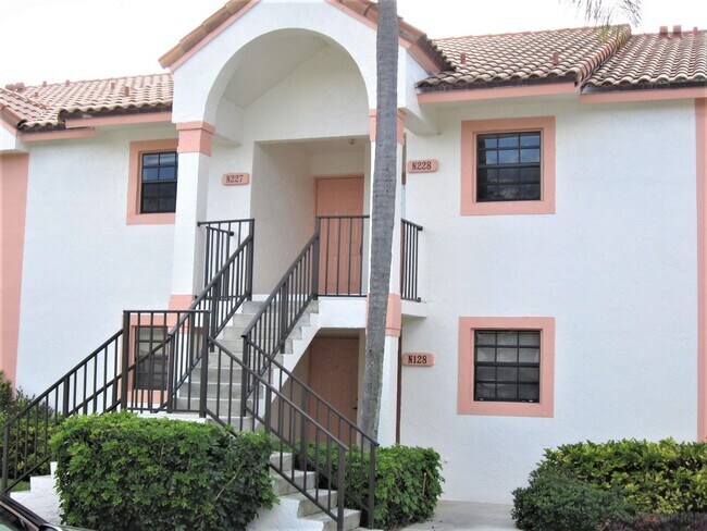 Foto del edificio - 301 Norwood Terrace